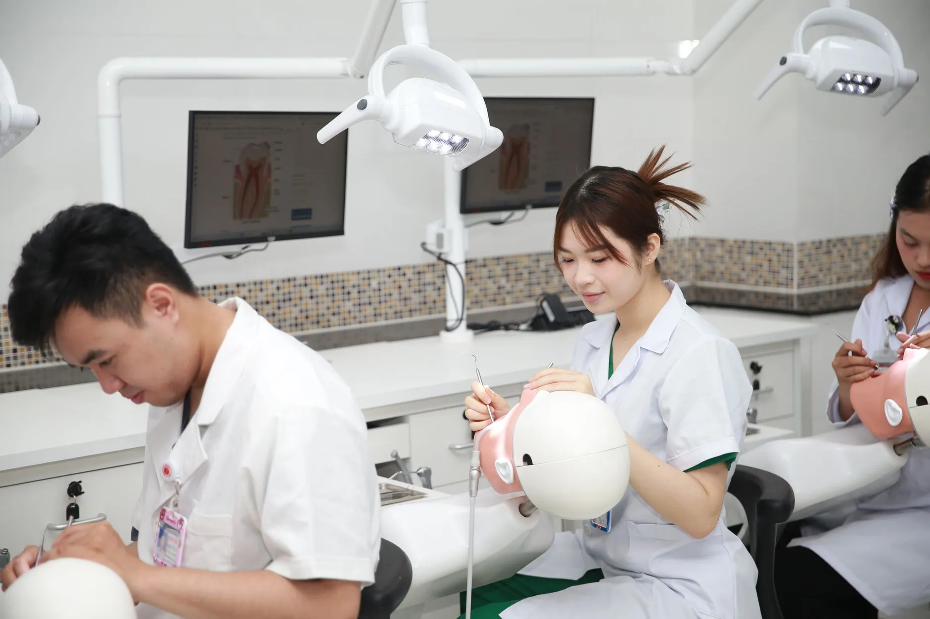 精密减速机与RV减速机在工业机器人中的应用技术解析